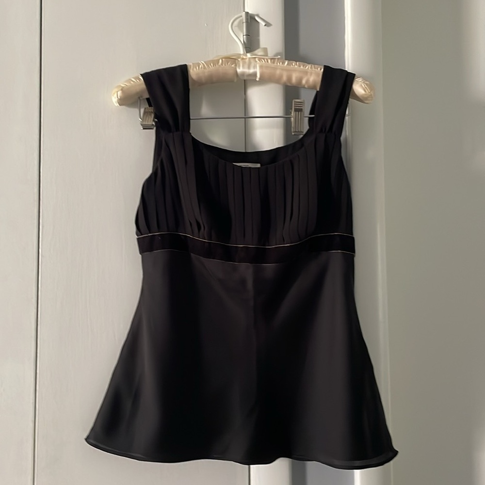 Ann Taylor Black Sleeveless Top with Pleated Accent for Bust Area in Size 0P